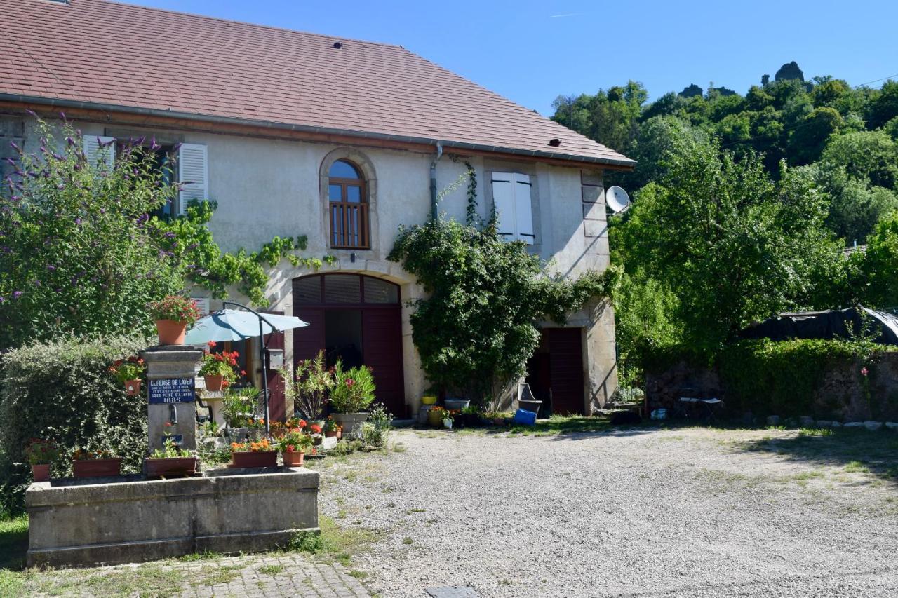 Spacious Apartment In Old Farm Close To Lac De Vouglans La Tour-du-Meix Esterno foto